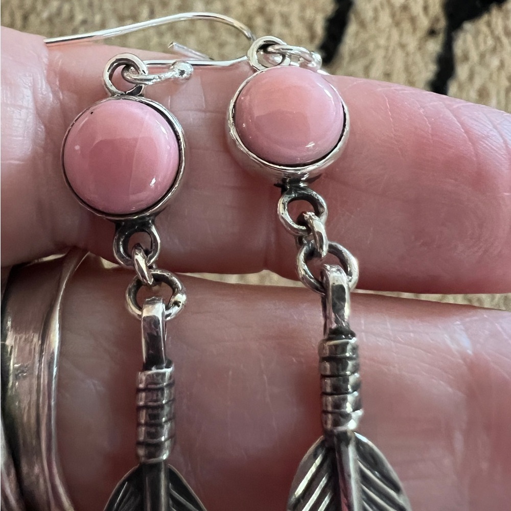 ❤️ Queen Pink Conch Navajo Southwestern 925 Dangle Feather Earrings 6.6Gm 2.76”L - Picture 10 of 16